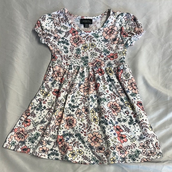 Picapino - White Cream Sundress with Puff Sleeves and Scoop Neck - Picture 1 of 3